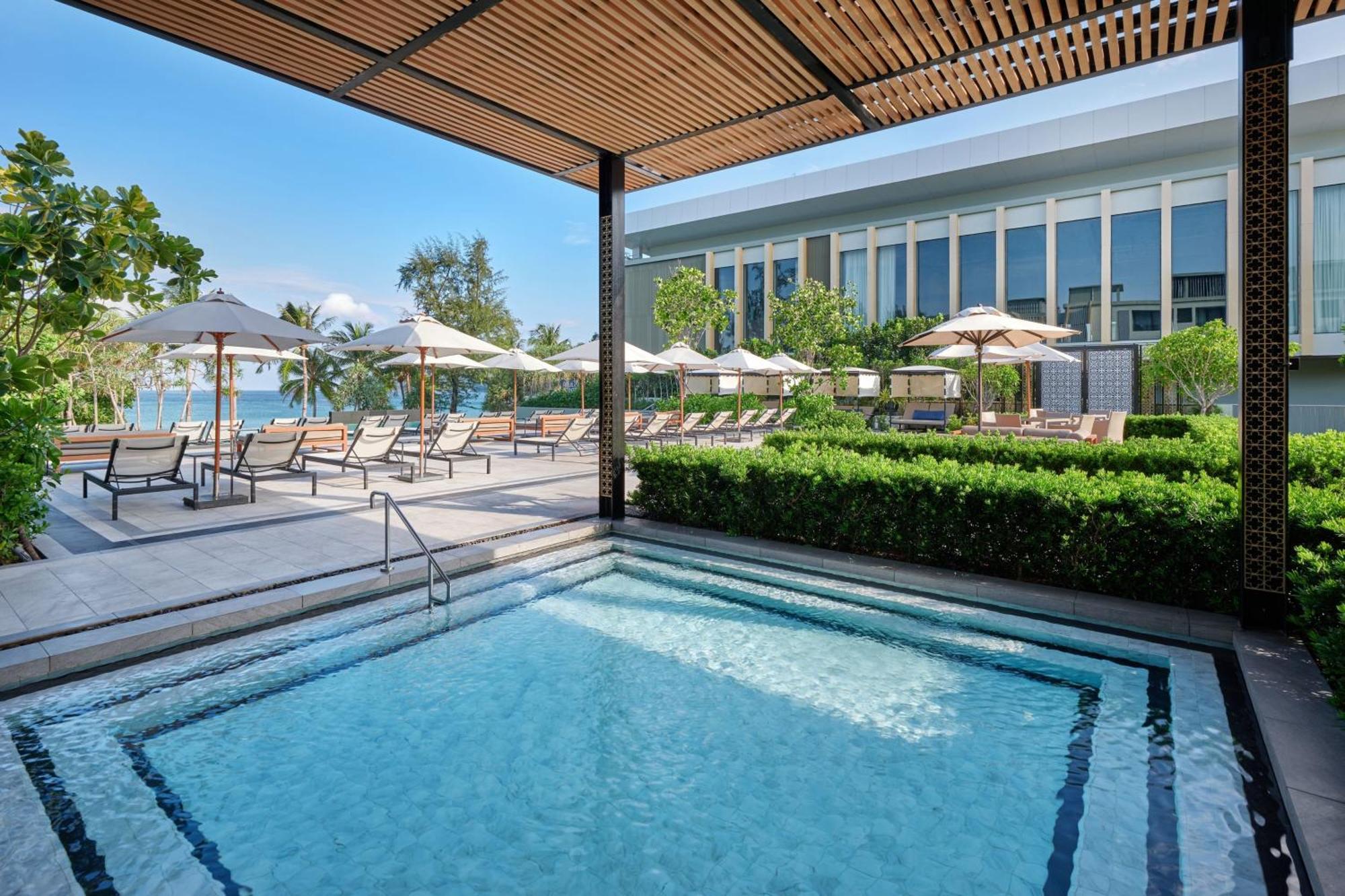Four Points By Sheraton Phuket Patong Beach Resort Екстер'єр фото