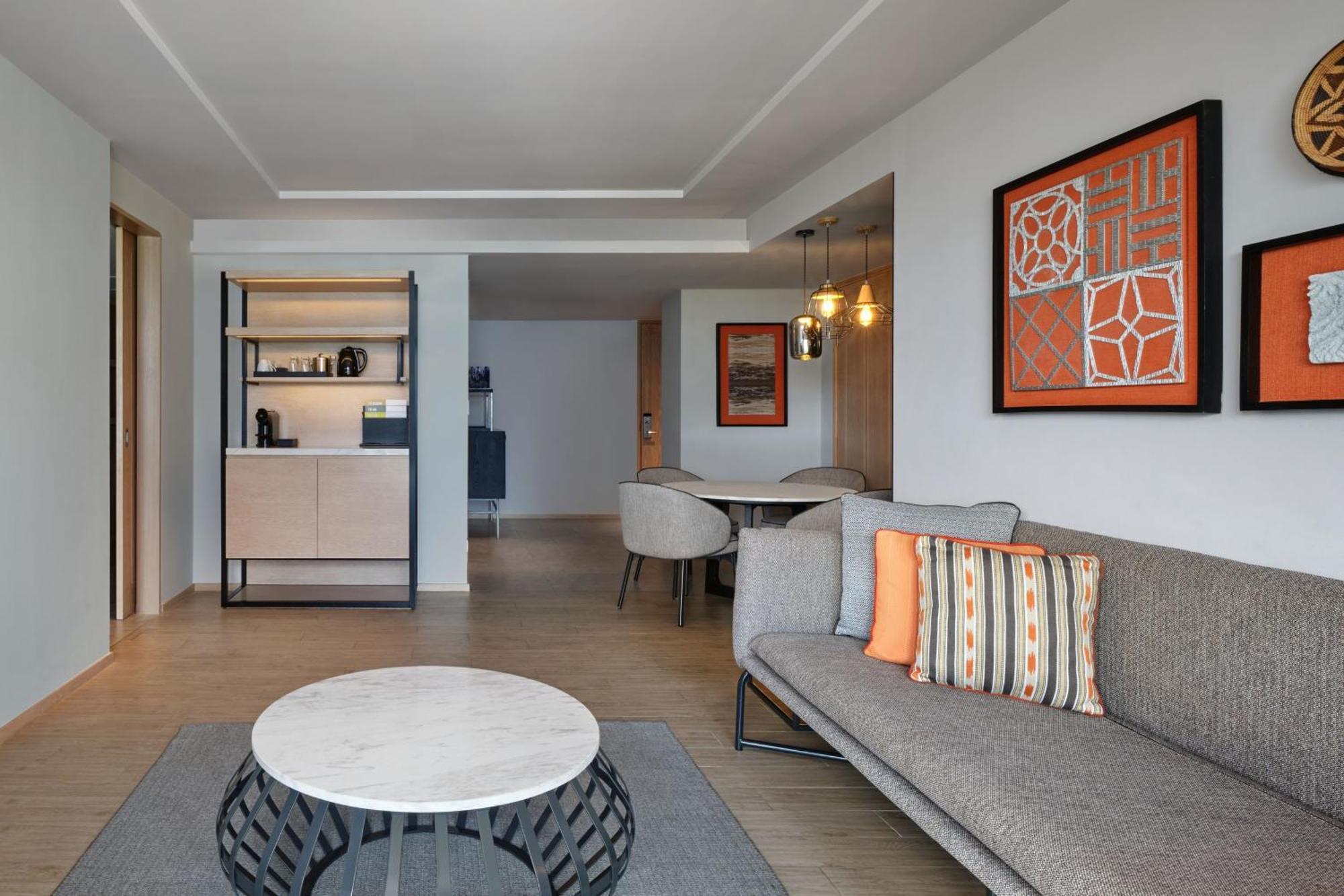 Four Points By Sheraton Phuket Patong Beach Resort Екстер'єр фото