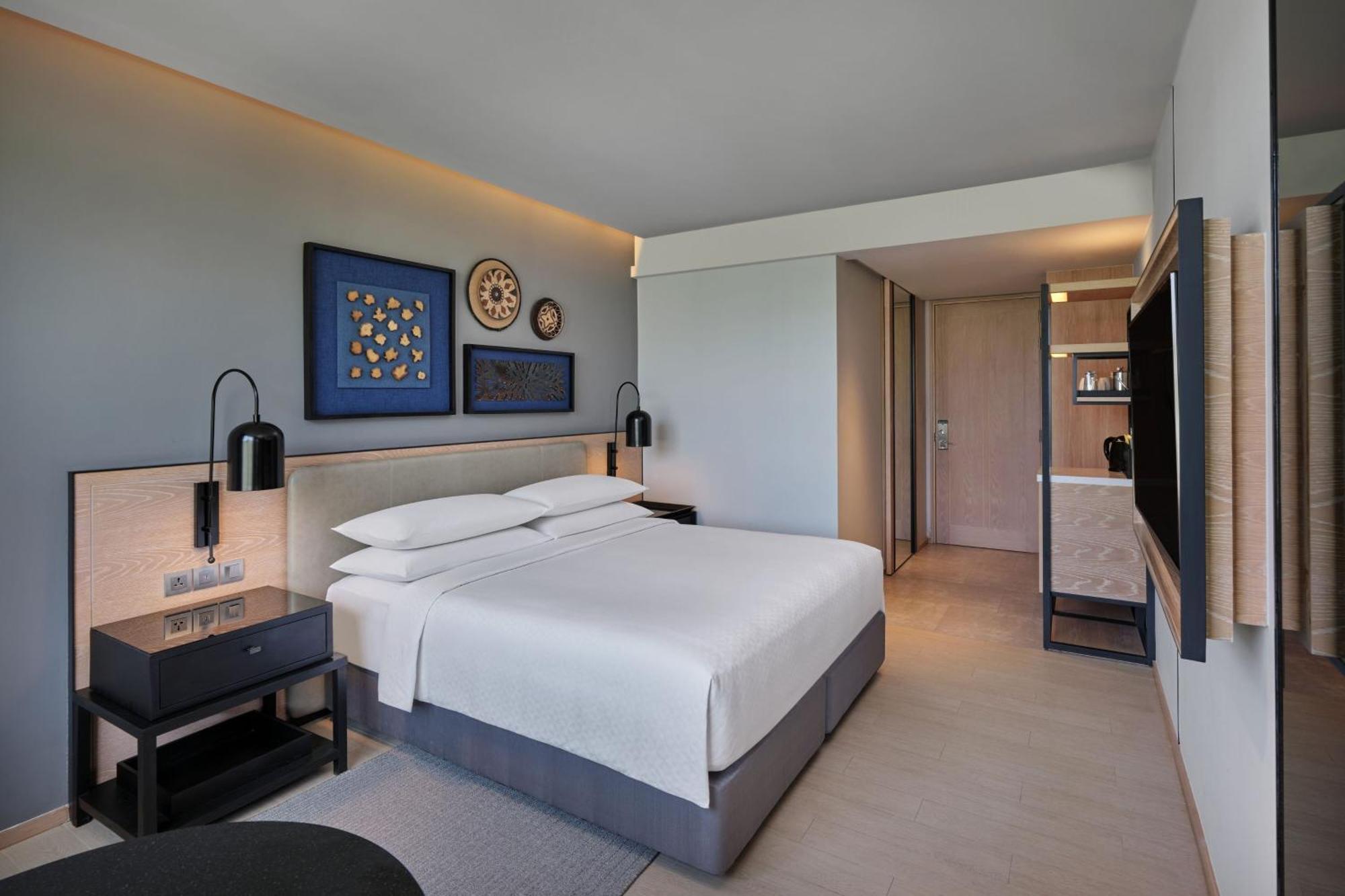Four Points By Sheraton Phuket Patong Beach Resort Екстер'єр фото
