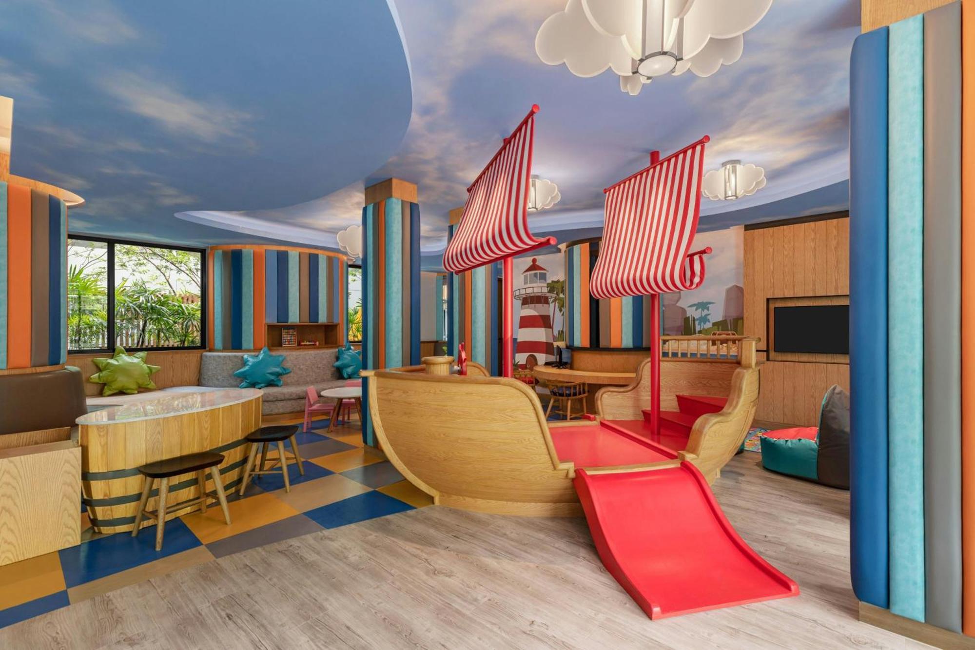 Four Points By Sheraton Phuket Patong Beach Resort Екстер'єр фото